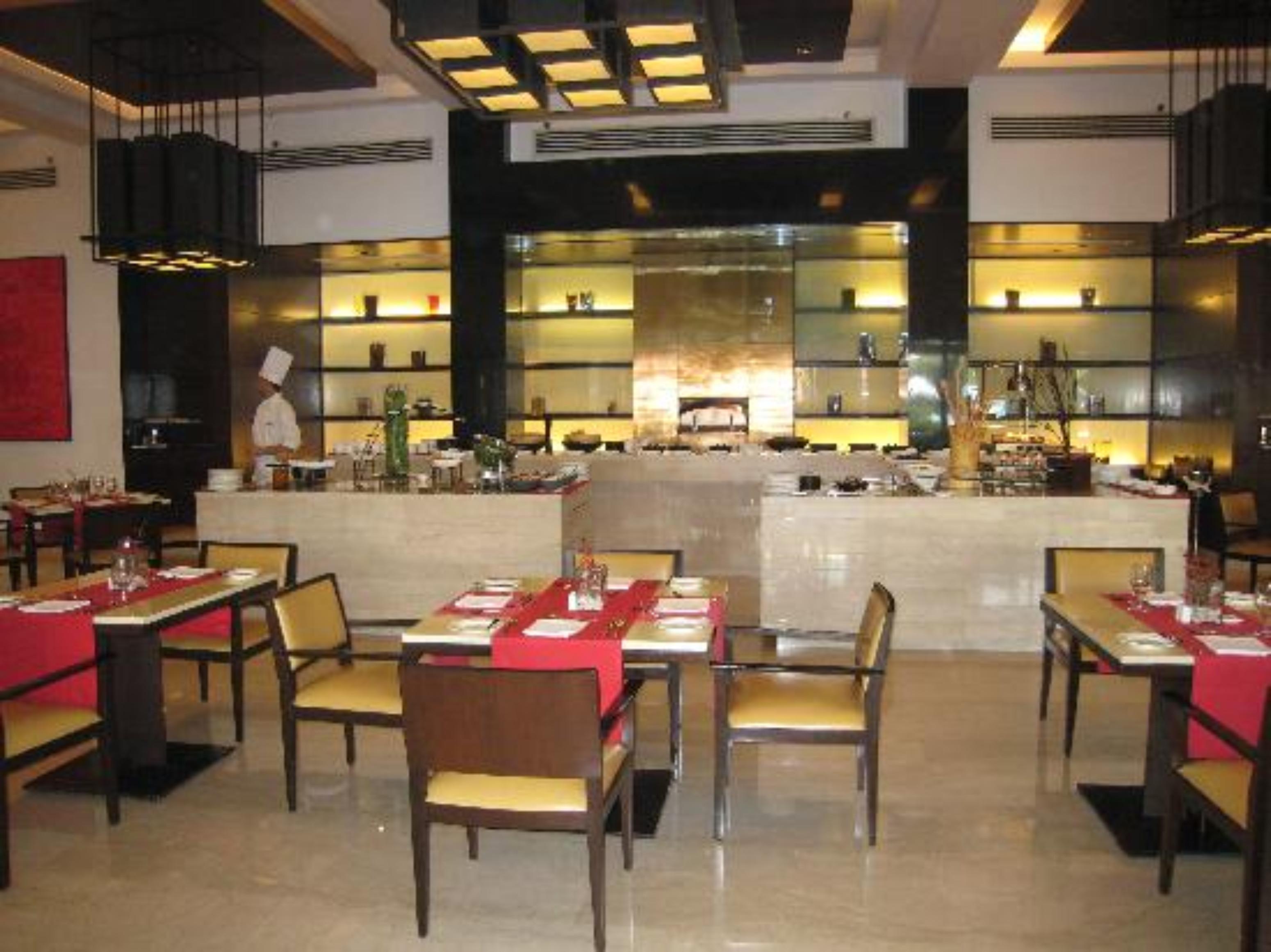 Trident Agra Hotel Agra  Eksteriør billede The restaurant